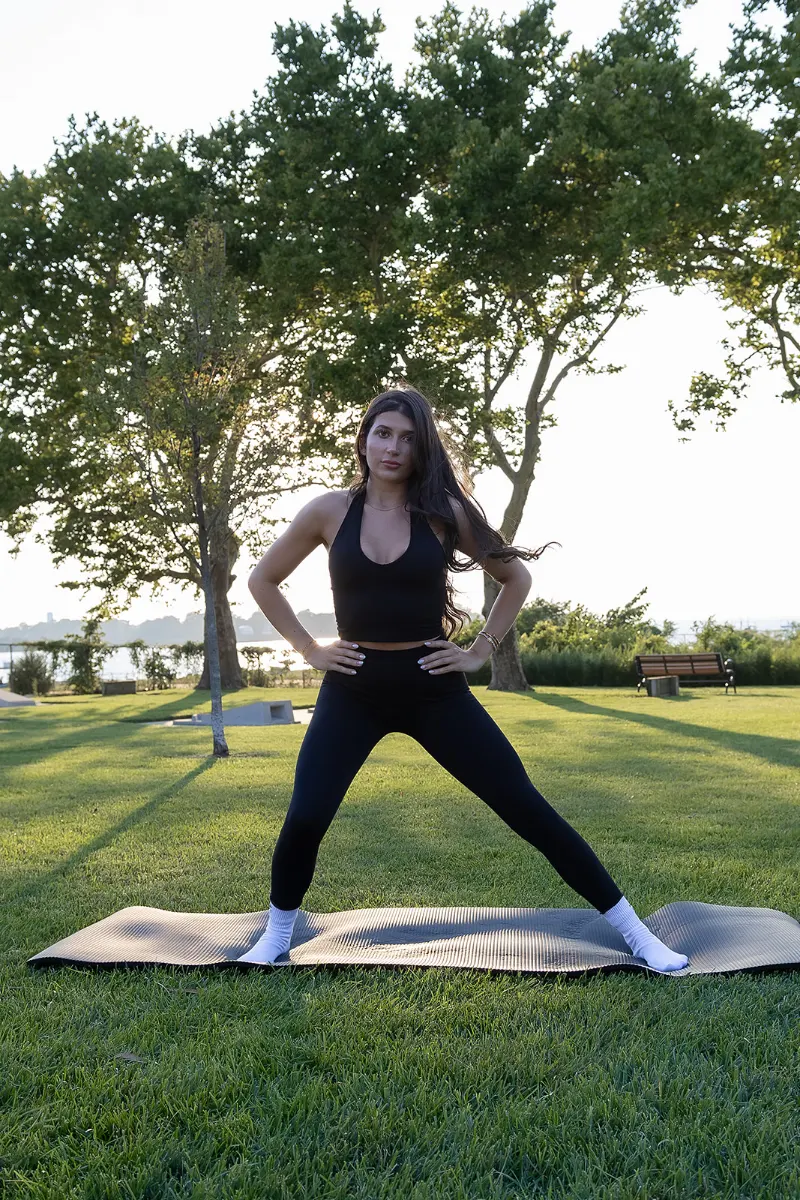 Student standing tall between sculpt exercises